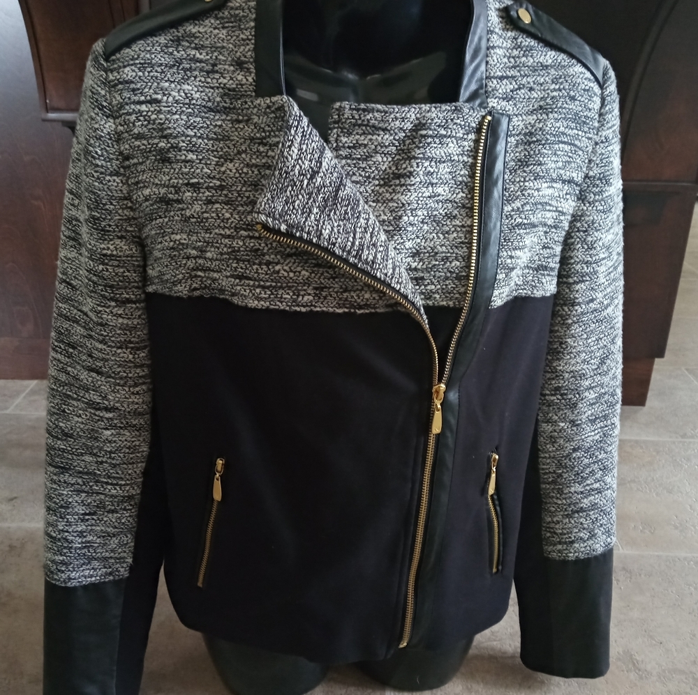 NYGARD....New side zip-up.